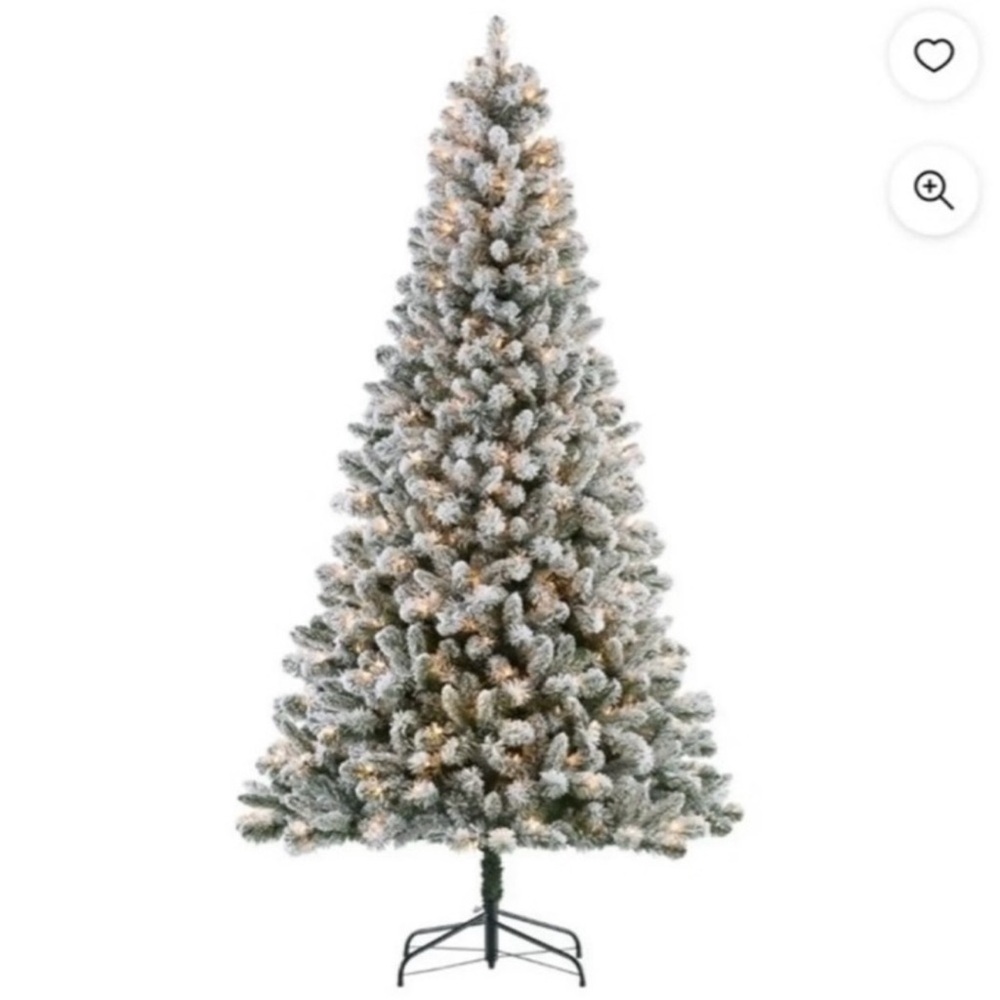 Pre-lit 7.5 feet Snowy Artificial Christmas Tree